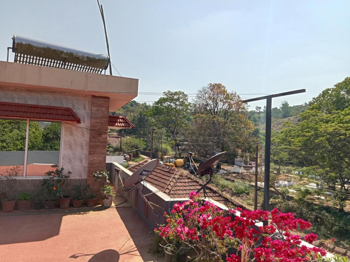 Krupa Homestay Madikeri Exterior foto